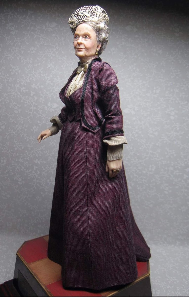 carmen_plastica's tweet photo. De vez en cuando me gusta enseñaros miniaturas de los mejores artesanos del mundo.
Hoy traigo a Sharon Cariolay sus magníficos muñecos. 
¿Jugamos a reconocer quienes son sus personajes?.
@FalqueMonica https://t.co/FA6uFu5dMF