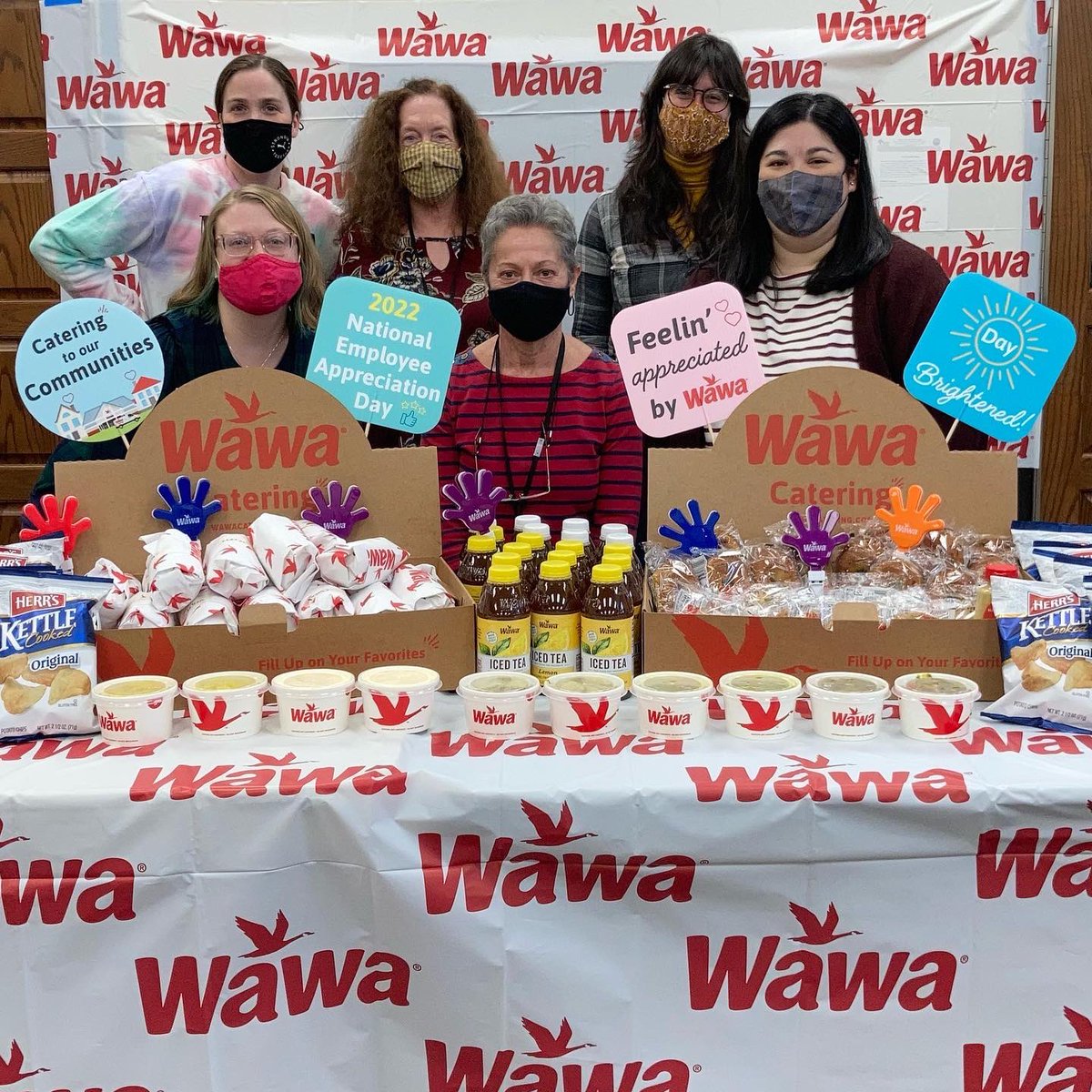askbcls's tweet photo. Special thanks to @wawa for helping the staff at Pemberton Library celebrate #EmployeeAppreciationDay! This location was one of 100 local businesses to receive a complimentary catering party as part of Wawa’s #cateringtoourcommunities initiative. #BCLSreads #exploreBCLS https://t.co/k9zivgnzYt