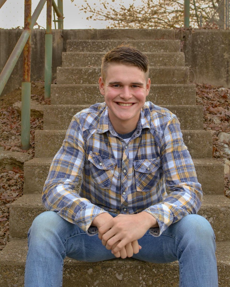 trphillips1977's tweet photo. Congratulations to Mason!
Oh' the possibilities that await for this hard working young man. IU called today to let him know that he has earned a full scholarship from the IU Kelley Scholars Program.  God is so good and faithful. We're over the moon!  @Mason_Phillips9 https://t.co/ipq3mcGXbN