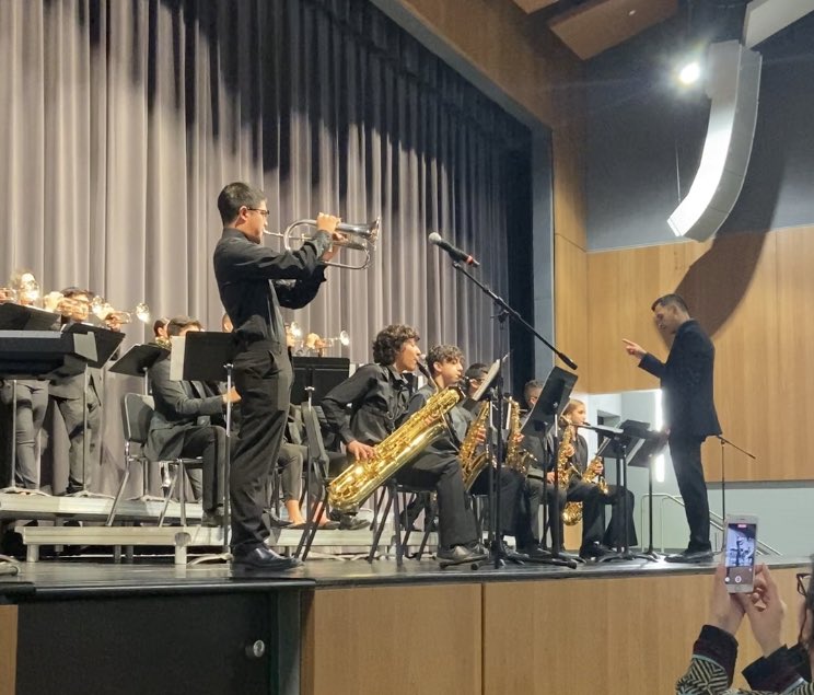 Kicking off #MusicInOurSchoolsMonth with performances by our @MontwoodHS Jazz Band and Mariachis! #MusicToOurEars @MontwoodRamBand @MontwoodHSOrch #WeBeforeMe @AnaPlayer_MHS