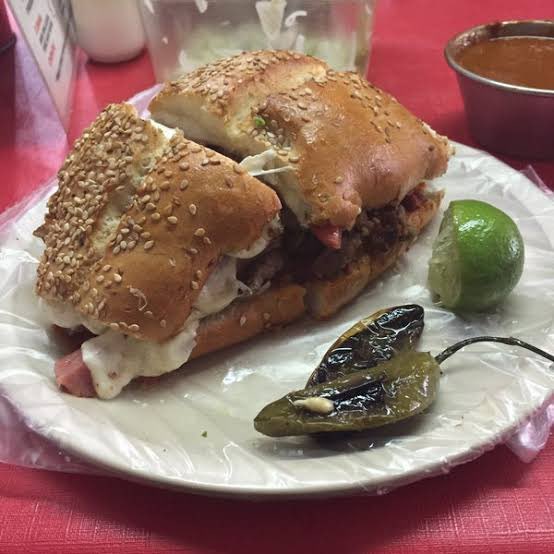 tragonautamx's tweet photo. Las tortas de El Carrito ¿serán unas de las mejores 10 tortas en #Querétaro?
Si no las conoces ¡tienes que! 
¡Googlealas! https://t.co/VJQQ9obuBa