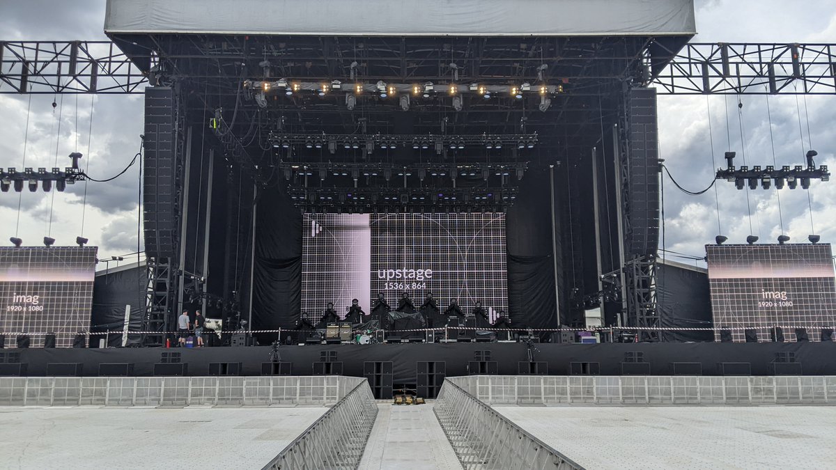 L_ACOUSTICS's tweet photo. Repost #JPJAudio: JPJ is very happy to be back in a stadium with Frontier Touring and @foofighters tonight in Geelong! https://t.co/N3b0Hya5DK