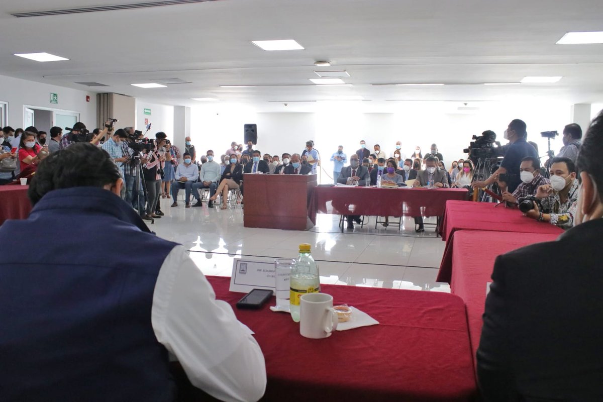 MorelosCongreso's tweet photo. #AlMomento 🏛 | 🙋🏻‍♀️🙋🏻‍♂️@DipMirnaZavala solicita al titular de Educación, informe sobre el campo laboral para jóvenes egresados de la carrera de rehabilitación en la @utez_morelos. 🏫🔍📑 https://t.co/VgiDf7hgE6