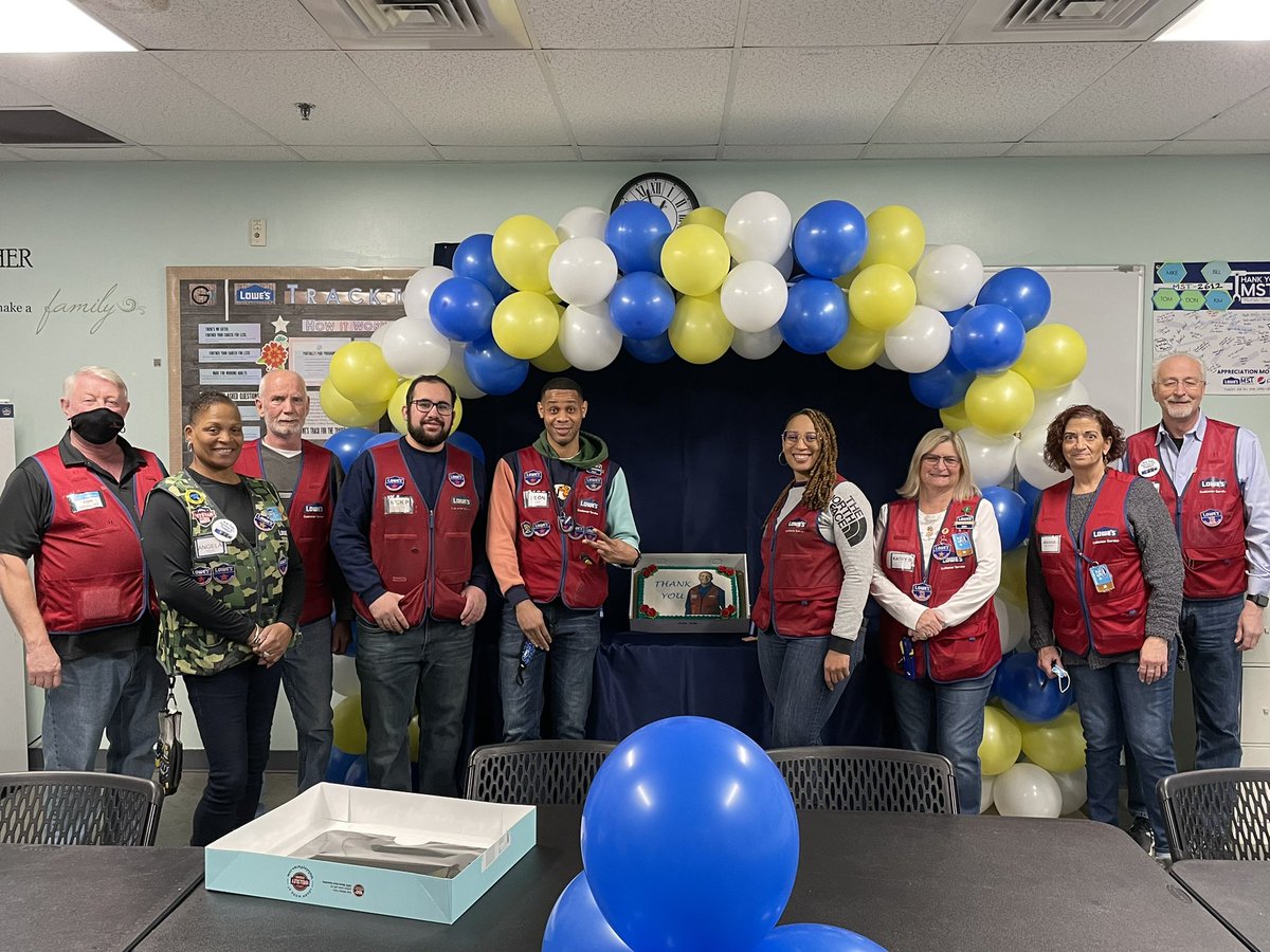 Karl_Thomsen24's tweet photo. Here at Lowe’s 2612 in Hicksville we celebrate employee appreciation day.  Our associates are more than thankful Marvin Ellison. @MarvinREllison @cag315 @Legler1363 @l_abbatecola @BrianRe98748529 @BillyCeeCee @forcefedgti https://t.co/pV8zSEkoOe