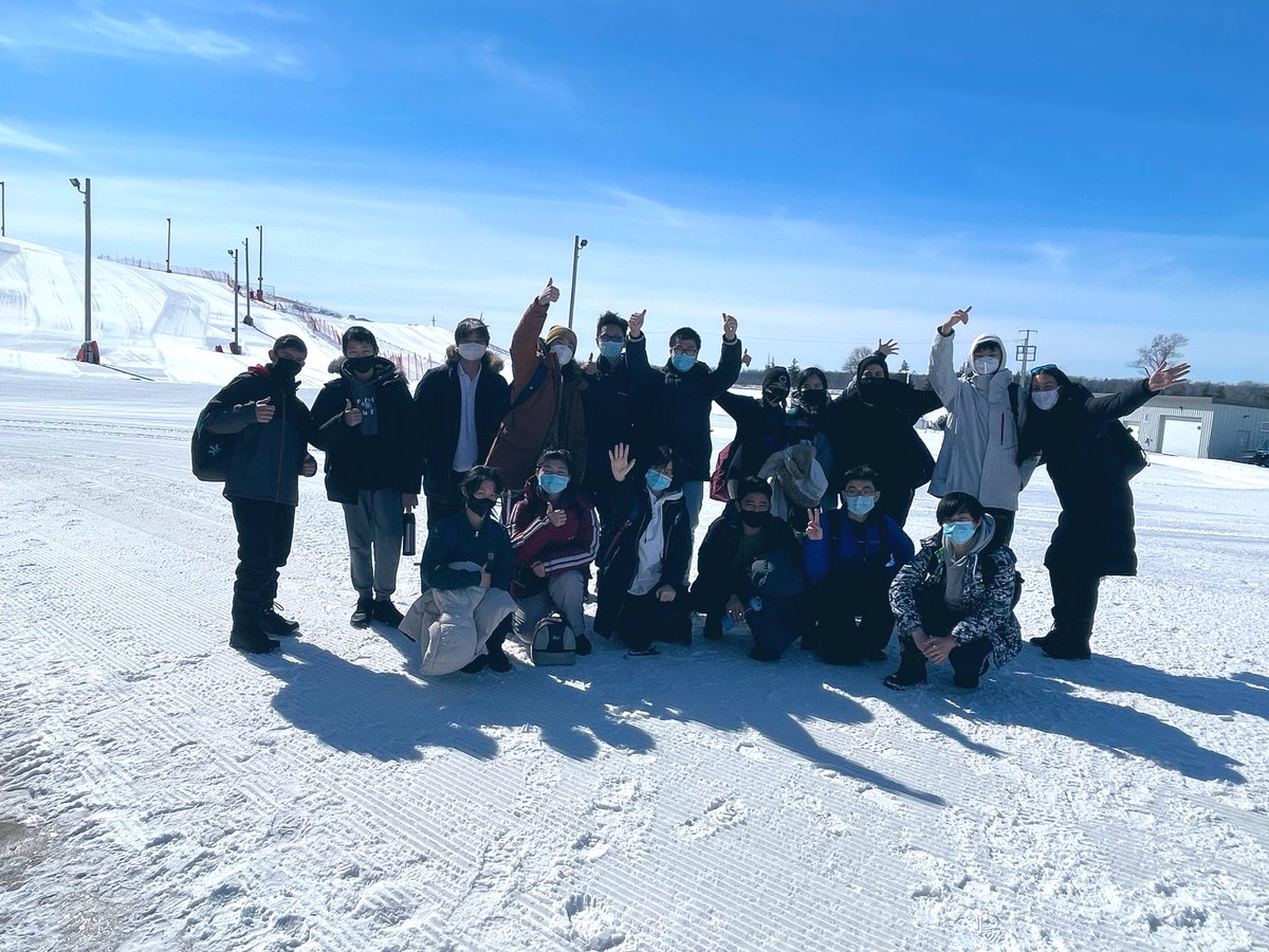 MsKGomes's tweet photo. ❄️ We hit the hills today @ The ROC ❄️ @StRobertCHS https://t.co/3HJdNLpSsF