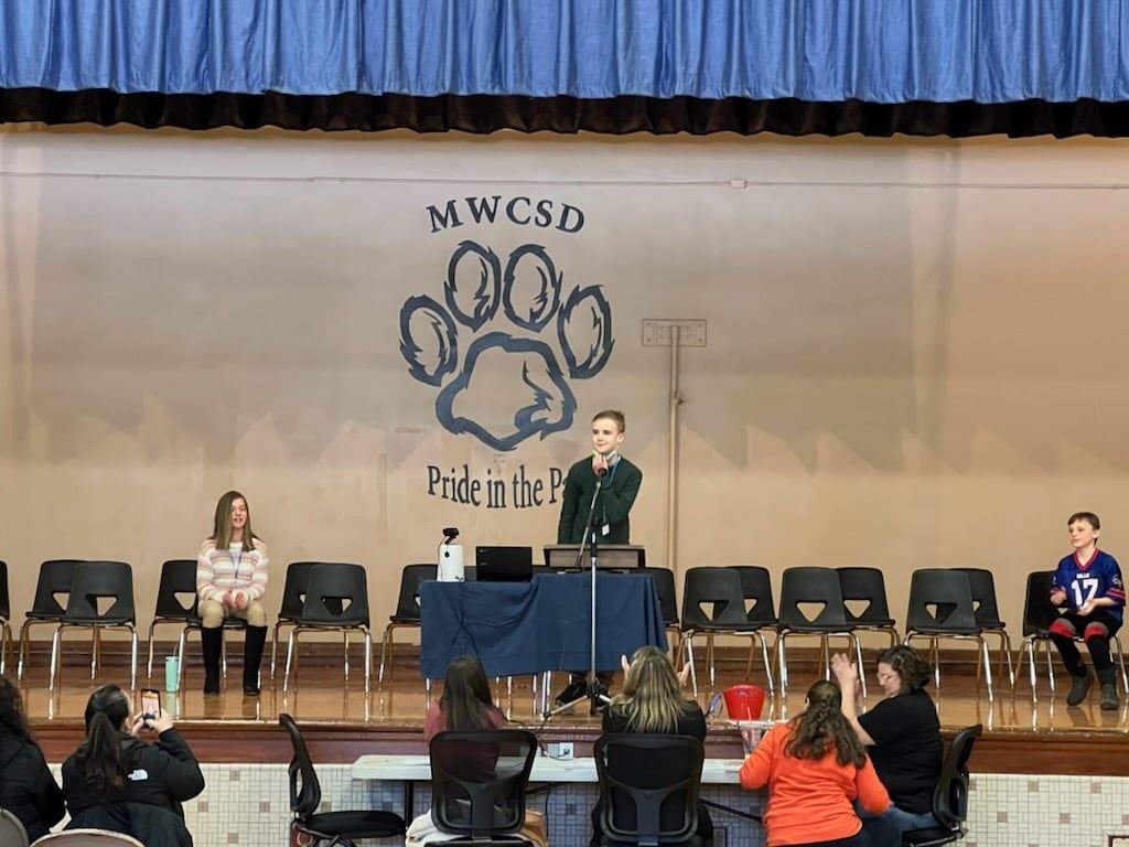 MWCSDTweets's tweet image. Congratulations to all of our 3rd - 8th Spelling Bee participants today! You should be so proud! You did something hard! Yay! 

1st place: Francis Hottinger 8th grade
2nd place: Amelia Cunningham 7th grade
3rd place: William Bowman 5th grade