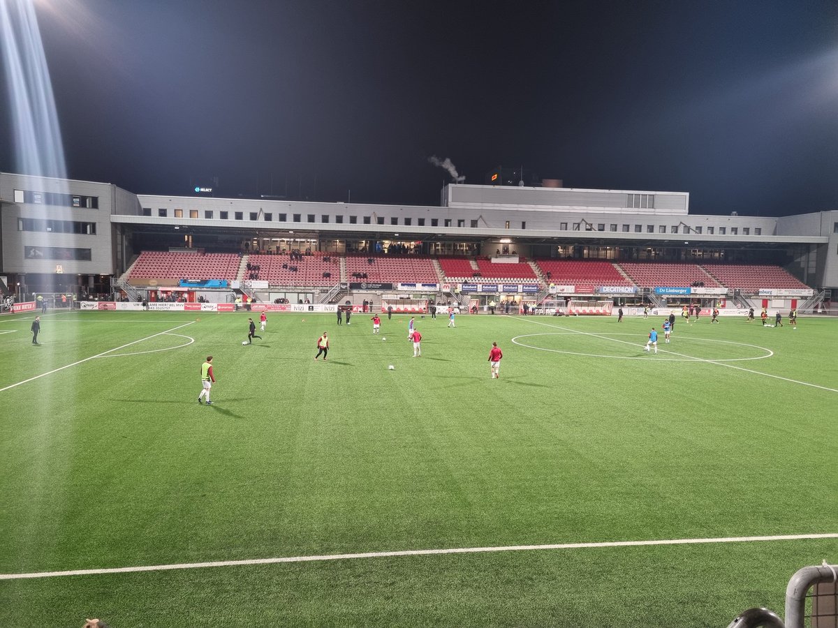 LeoBombayage's tweet photo. We are within. #phakathi
#GameNight
The Mighty @mvvmaastricht https://t.co/YornN0hOj7