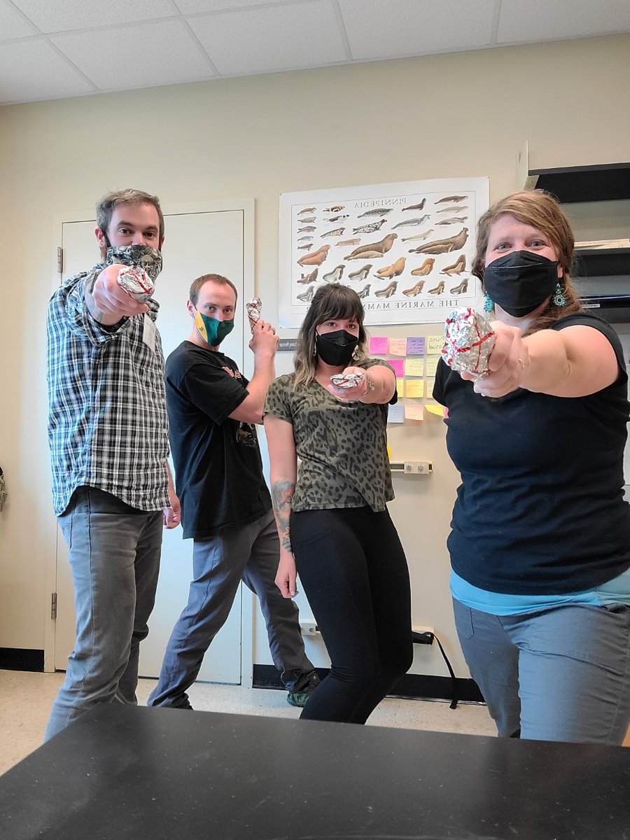kienle_lab's tweet photo. Best lab meeting ever! Who’s left out now @emilysperou?

#breakfasttacos #theyrememberedmethistime #wouldhavehatedtomissthis #gladimnotsomewhereelserightnow #science #phdchat #ipromiseillpostsciencestuffeventually https://t.co/EL6kAKiIIk