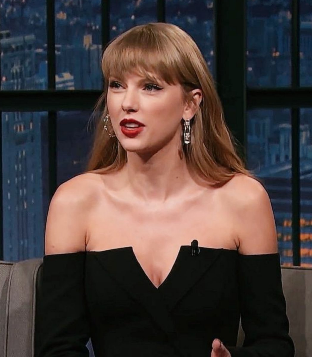 TheSwiftSociety's tweet photo. 📰| @ThePost on why people need to stop asking @TaylorSwift13 for the next rerecording:

"Swift has been working hard. We all need to take a moment to revel in the latest music from Swift rather than sit around &amp; complain that she hasn’t announced the next album." https://t.co/cnqYsLmrtG
