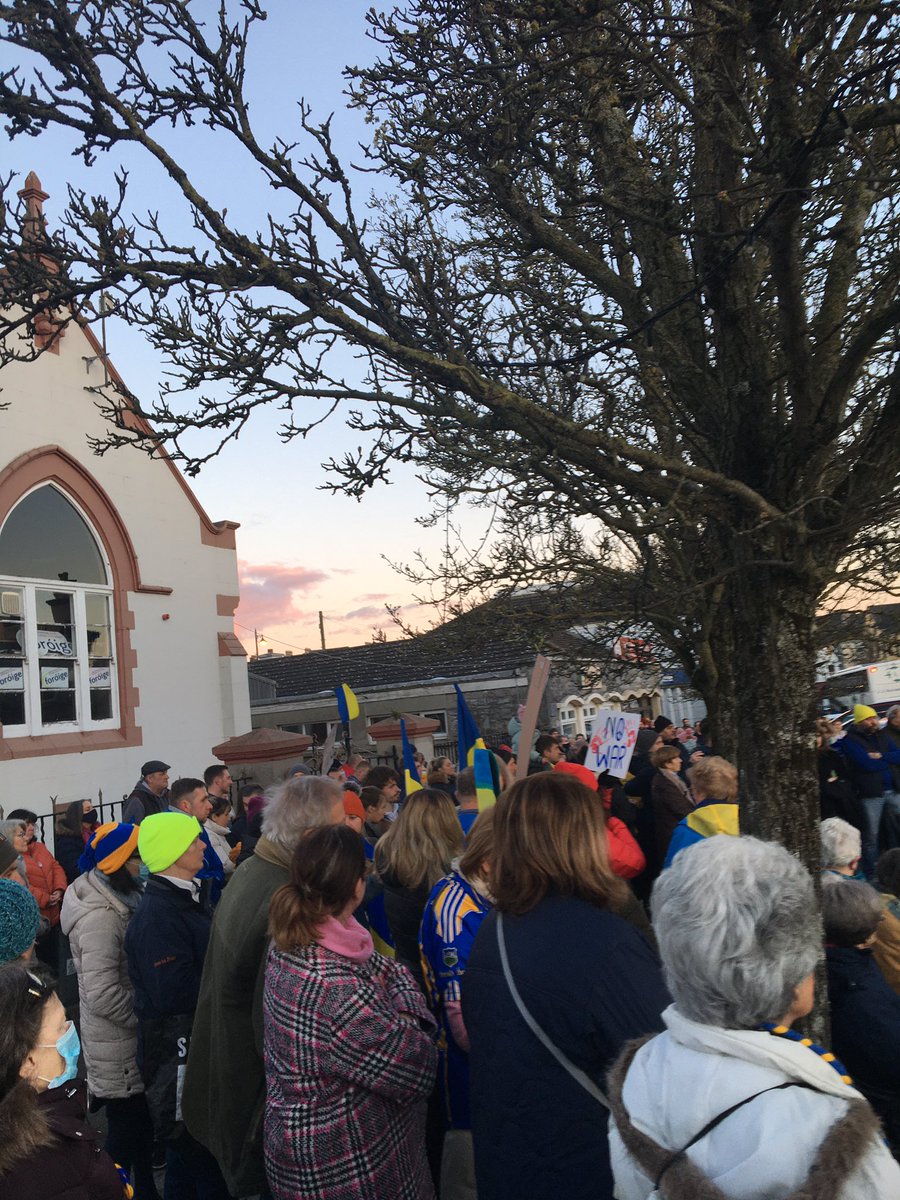 Great to attend the protest in Nenagh this evening against the Russian invasion of Ukraine. Like the majority of the world, the people of Nenagh definitely #StandWithUkraine️ Fair play to Alan Kelly & his team for organising & to the speakers from Ukraine who spoke so honestly