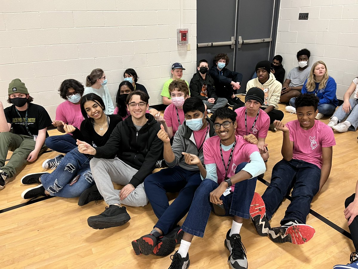 DanaeBoyd's tweet image. #snackerchallenge2022 Legally Boyd has had a great day selling our all beef meatballs, “Bend and Snap Bites” at Bruiser’s Boutique @NewTechCoppell @abbyt_nthc Abby and Kathryn NTC Queens!!