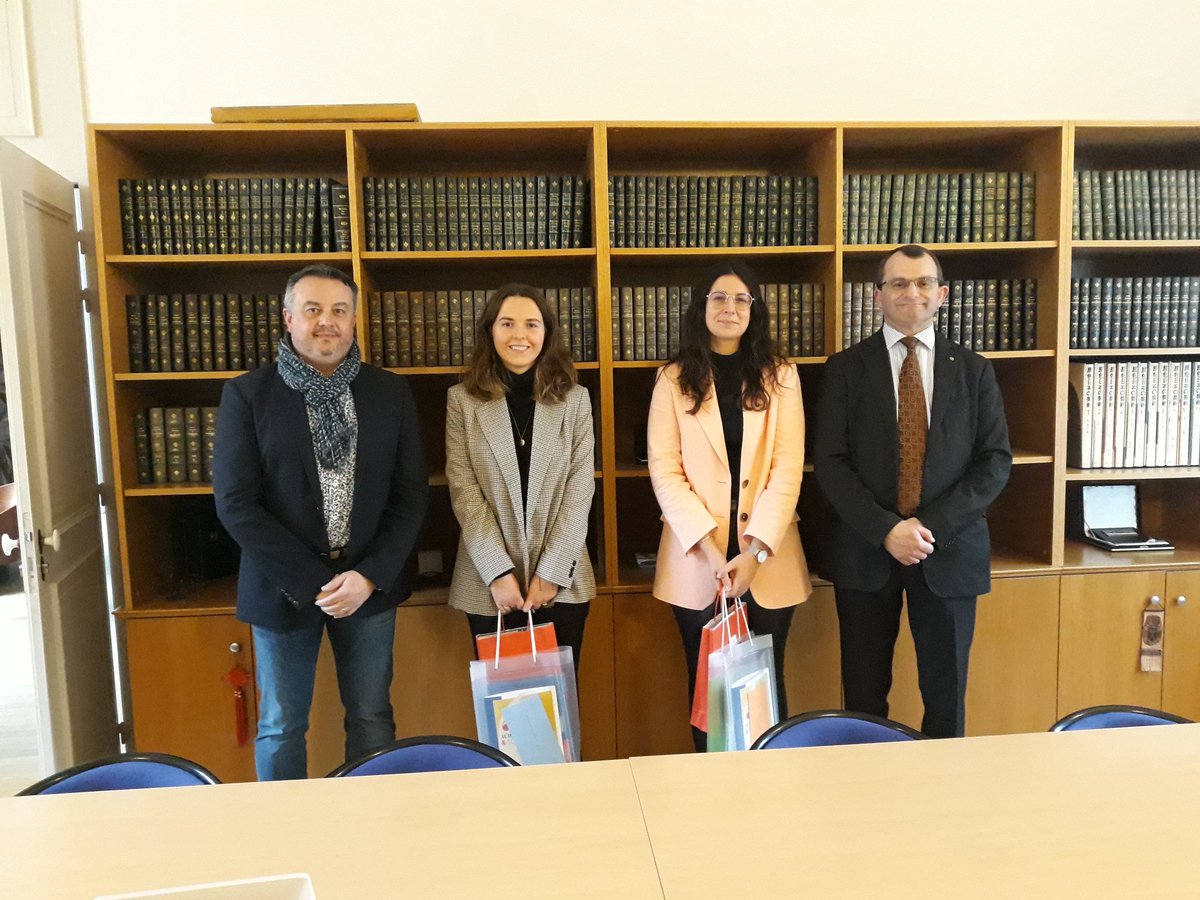 Toutes nos félicitations à Mmes Anna Courselle et Phoebe Dubois, étudiantes du DJCE, lauréates des prix de la Compagnie régionale des commissaires aux comptes Ouest-Atlantique et de la Faculté de droit et des sciences sociales de Poitiers.