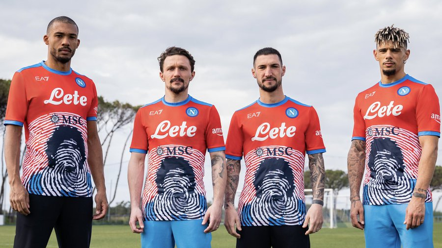 NUOVE MAGLIE - Boom di contatti sul web store del Napoli, su Amazon  pre-order dal 27/