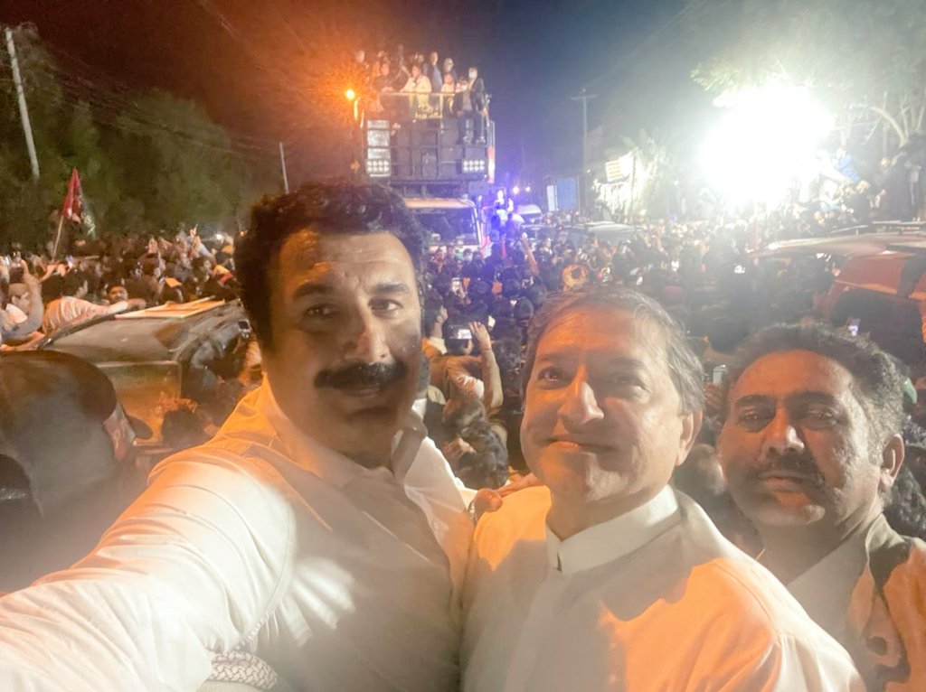 SyedAghaPPP's tweet image. ساہیوال میں یہ مجمع کس کا 
صرف اور صرف بھٹو کا 
آج جاگ اٹھا ہے ساہیوال 

#AwamiMarach