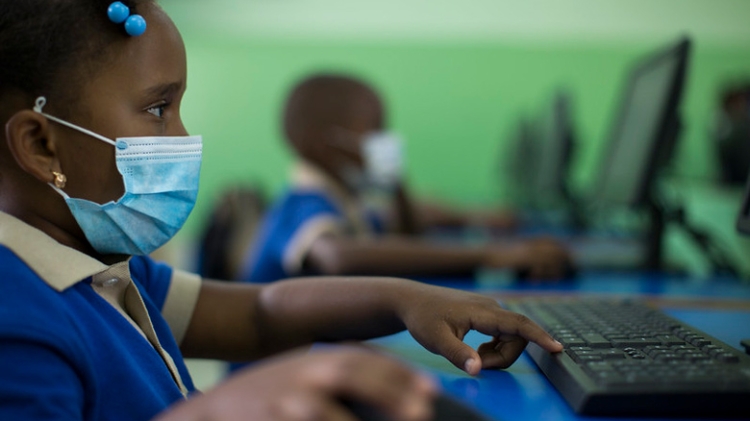 🌍While 83% of people in #Africa live in areas with mobile internet services, only 27% are using them. #EdTech, digital skills, and affordability are essential to close this usage gap. 

wrld.bg/nWhH50I946I