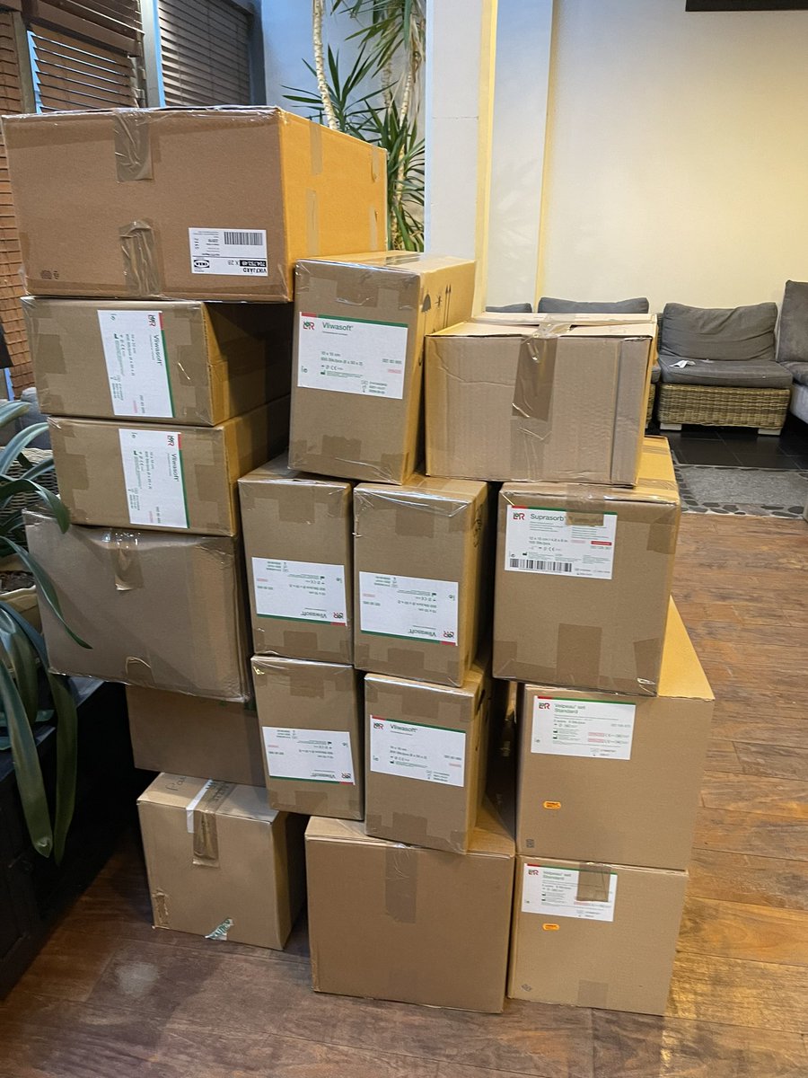 As of Today, more than 15K€ donations, 20kg first emergency medicine sent and about 70kg to come … 30 hosting places offered in Paris, North and South of France. Thank you so much for your generosity !
