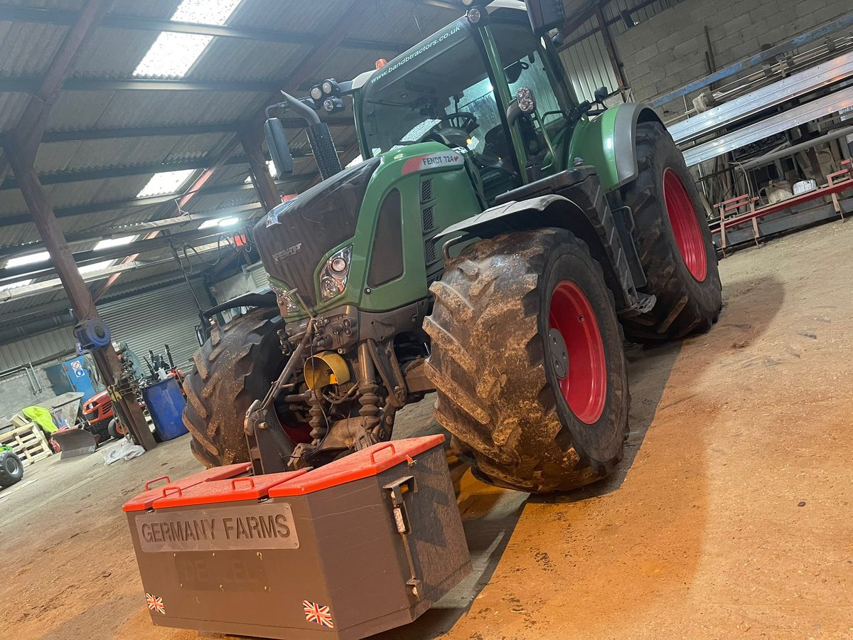 tanvicfarmtyres's tweet photo. New @MichelinAgriUK machXbib fitted for Germany Farms #cashbackisback https://t.co/wS4ngRevBY