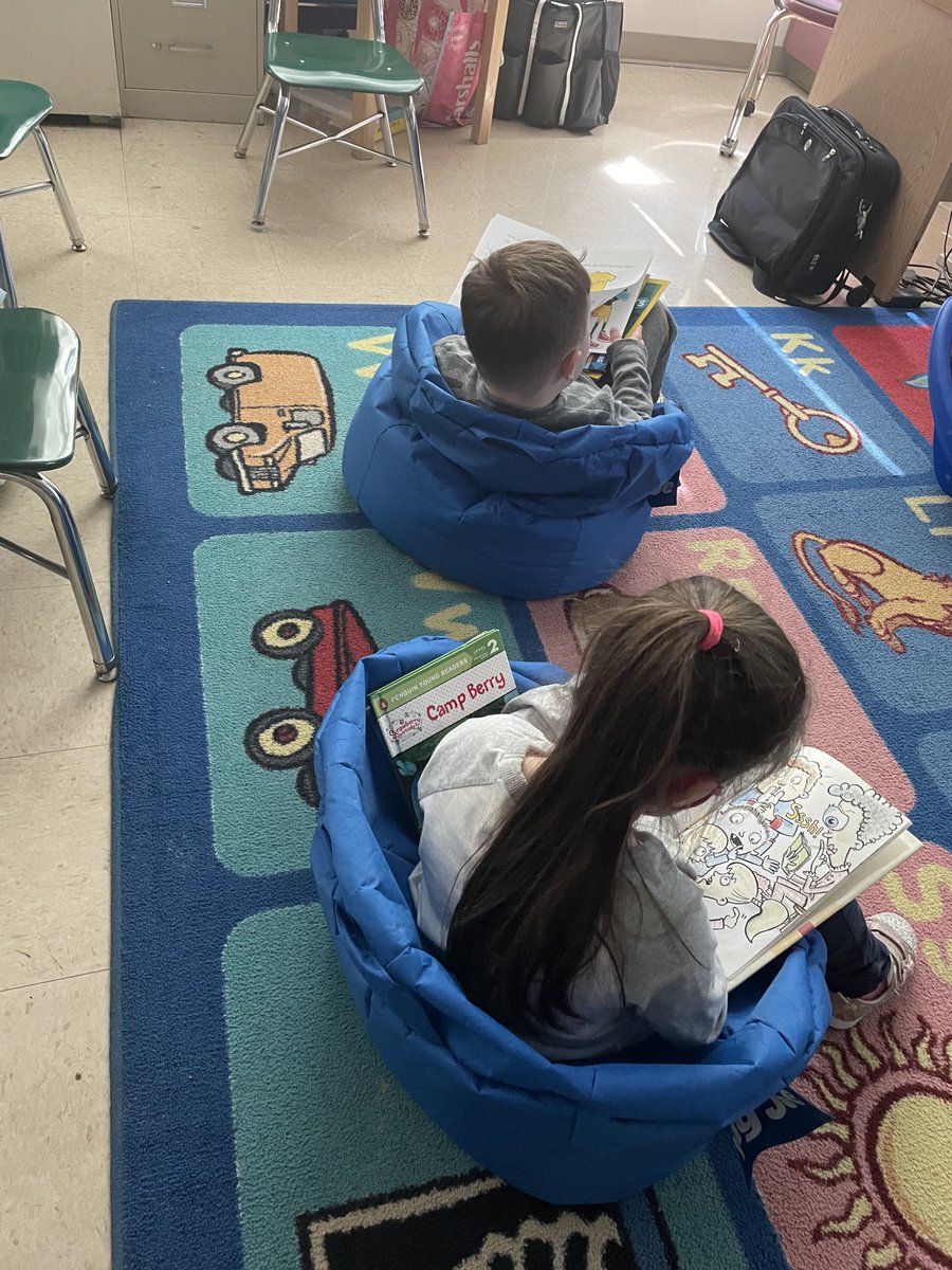 My kindergarten class enjoyed D.E.A.R time this week for Read Across America Week. ⁦<a href="/WHESMediaFCPS/">Whittier Media Center FCPS</a>⁩ ⁦<a href="/fcpsOhEithir/">Lorcán ÓhEithir</a>⁩ ⁦<a href="/CAHicks_AP/">Courtney Hicks</a>⁩ #whittierheroes, #workhardkindheart