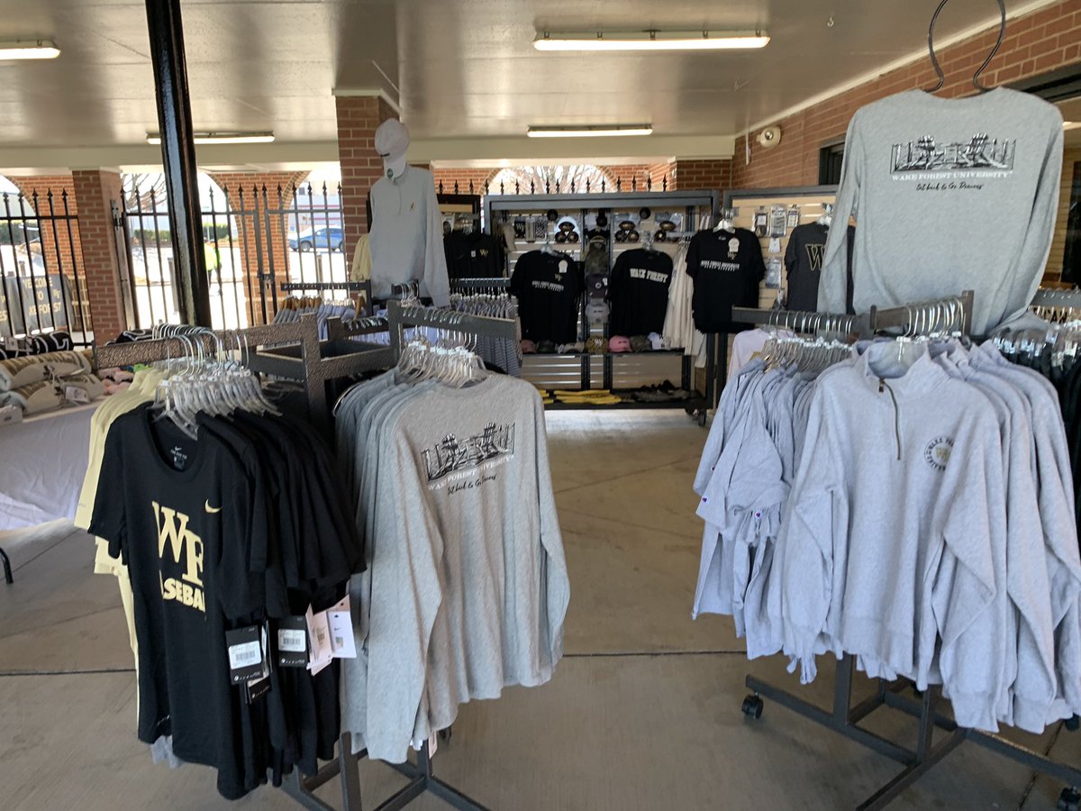 DeaconStyle's tweet photo. Gear up and cheer on @WakeBaseball today at 4 PM at The Couch. #GoDeacs🎩 https://t.co/oae5hf9mOm