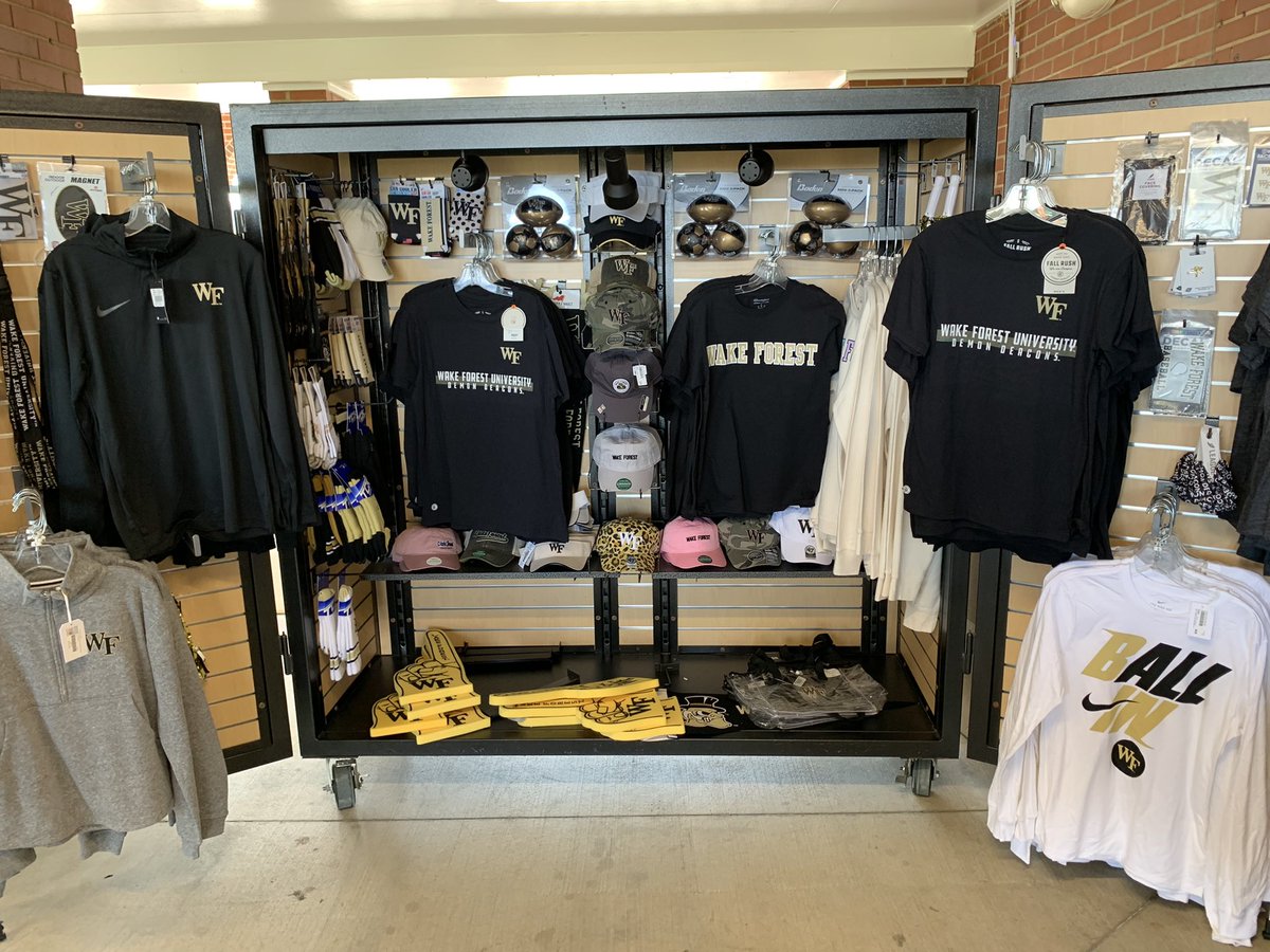 DeaconStyle's tweet photo. Gear up and cheer on @WakeBaseball today at 4 PM at The Couch. #GoDeacs🎩 https://t.co/oae5hf9mOm