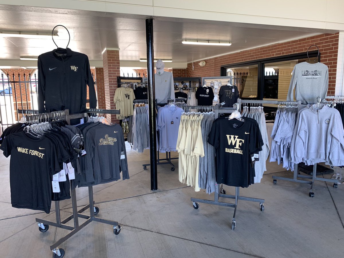 DeaconStyle's tweet photo. Gear up and cheer on @WakeBaseball today at 4 PM at The Couch. #GoDeacs🎩 https://t.co/oae5hf9mOm