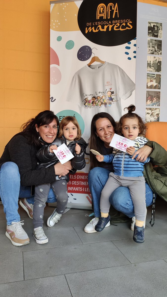 ampamarrecs's tweet photo. Hola Marrecs! 🙋

Avui s'ha fet l'entrega dels premis del concurs #disfressesmarrecs 

🎊 Moltes felicitats als guanyadors i guanyadores @mireia_padrosa i @nadiaanoro dos vals valorats en 🔟€ cadascun per gastar a @Cal_Llibreter 
Moltes gràcies a tots #SantJust https://t.co/eSyowI1vQu