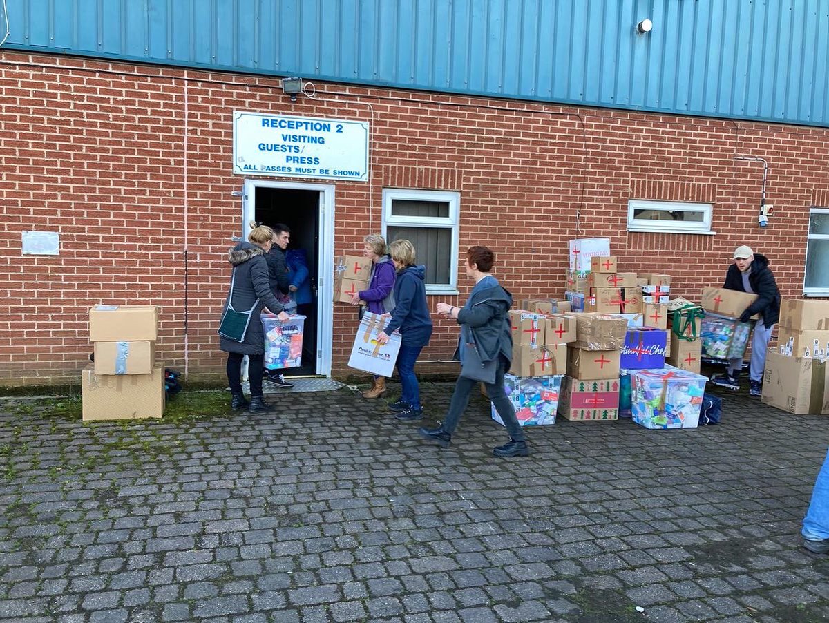 EventsAtGigg's tweet photo. ๐ฆโฌ๏ธ๐Gigg Lane Today
Today we teamed up with @burycouncil to store clothes donated to #Ukraine by the local community.๐บ๐ฆ
#GiggLane #Community
#CommunityProject #FanOwned #underfanownership https://t.co/SbmBpVPLiL