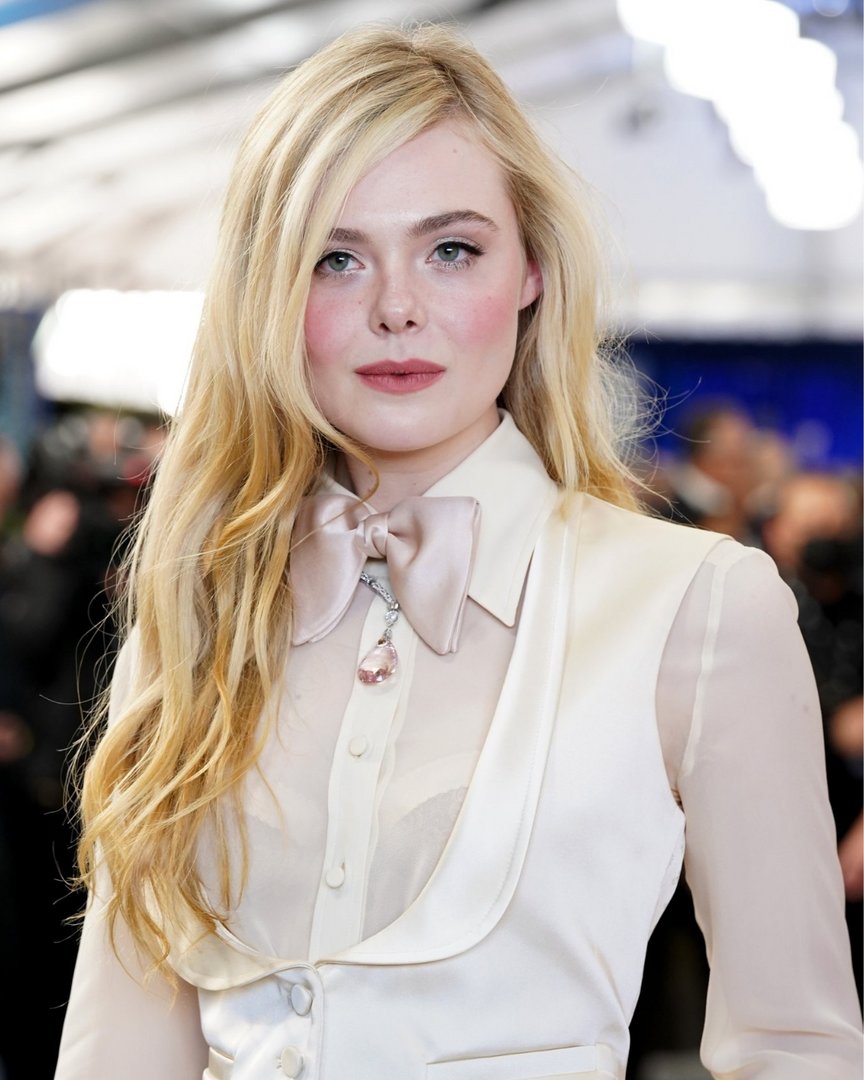 “Louise is the master of glow! Thanks to her I had confidence all night long” —a love note from <a href="/ElleFanning/">Elle Fanning</a> to Lancer Dermatology esthetician, Louise, after she commanded the red carpet and stunned at the @SAGawards with that #LancerGlow 💌✨