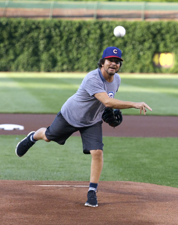 Baseball In Pics (@baseballinpix) on Twitter photo Eddie Vedder delivers the first pitch at Wrigley Field, 2016 Eddie Vedder delivers the first pitch at Wrigley Field, 2016