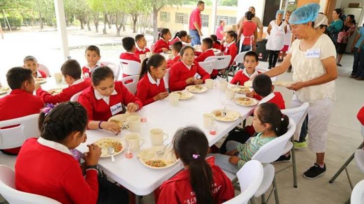 Yaelisa9's tweet photo. ⁦@SEP_mx⁩  #EscuelasDeTiempoCompleto 

☝️La organización Mexicanos Primero condenó la decisión de la Secretaría de Educación Pública y acusó que desde ahora La Escuela es Nuestra "es abiertamente un programa de albañilería con fines electorales". https://t.co/pMdnYaODOD