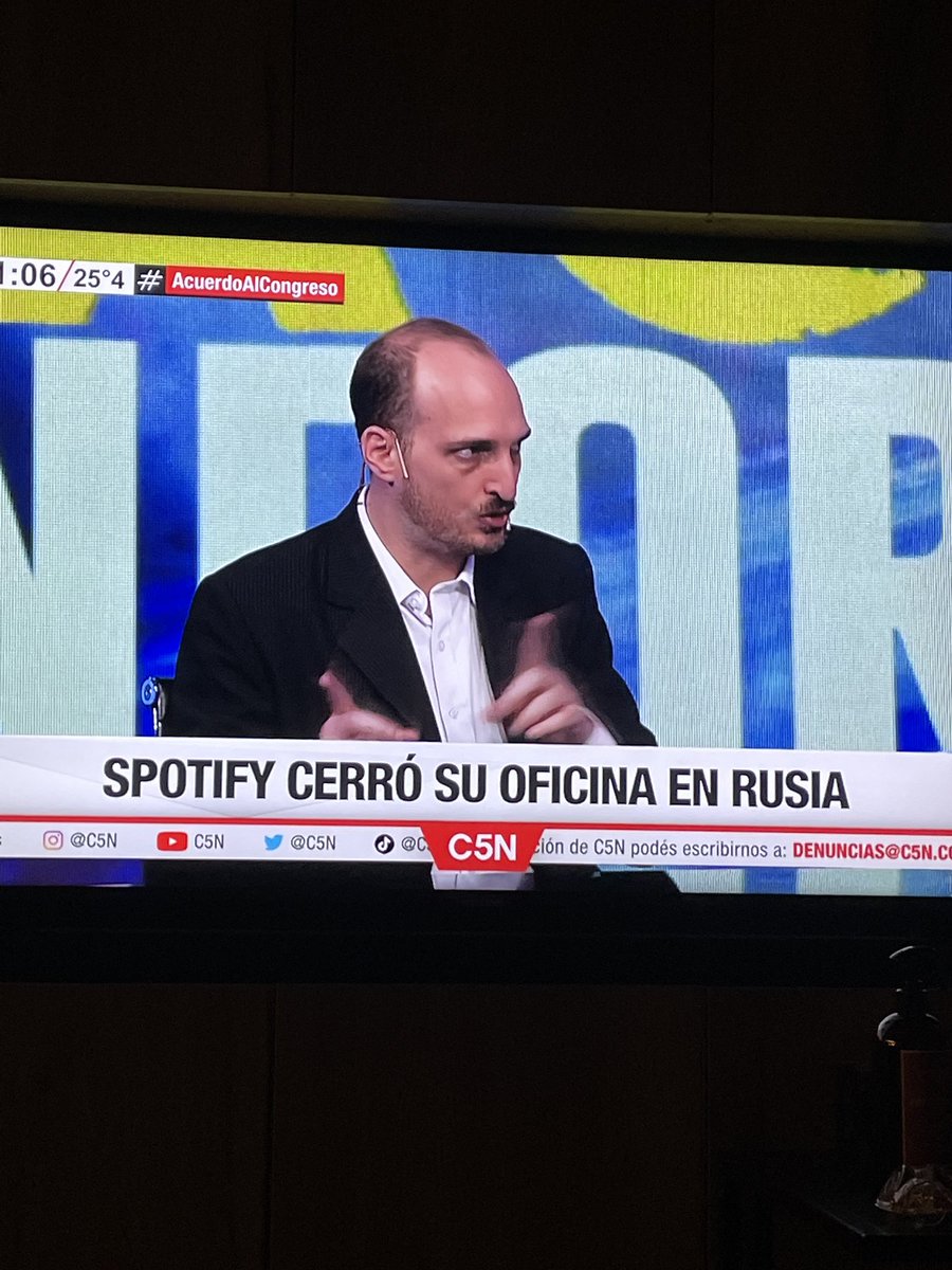 EscenarioGlobal's tweet photo. @iehutin excelente explicación de Ignacio en C5N . Me encanta su objetividad y claridad sobre la situación de Ucrania y Rusia https://t.co/QXTJnWkhiW