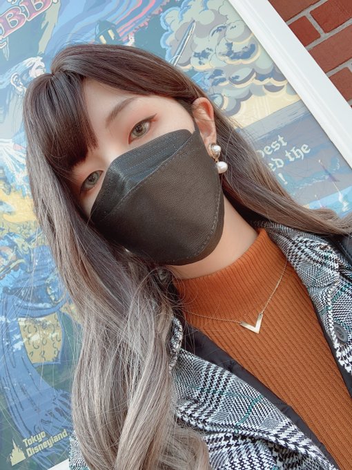 女子のコスプレしてる 