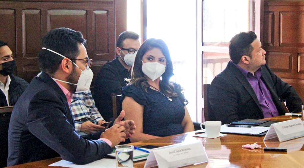 chrisguzmanj's tweet photo. #Información Participé en la Comisión Agenda 2030 para conocer la alineación entre los objetivos de Desarrollo Sostenible y el Plan Municipal de Desarrollo, por parte del Coordinador del #IMPLAN @danieltq16 https://t.co/mjN5iJshFH