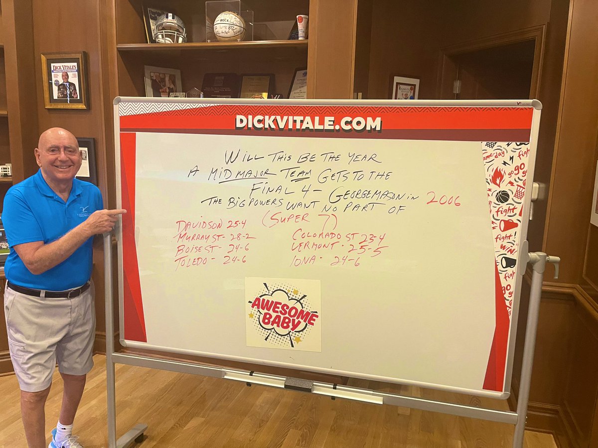 DickieV's tweet photo. Tonight is MID MAJOR NIGHT -TOLEDO -MURRAY STATE - LONGWOOD all in action . @LongwoodMBB  won their 24 th game today / what a fantastic turnaround they have made. Mid  majors r loaded this season https://t.co/ZEx3dBsDmZ