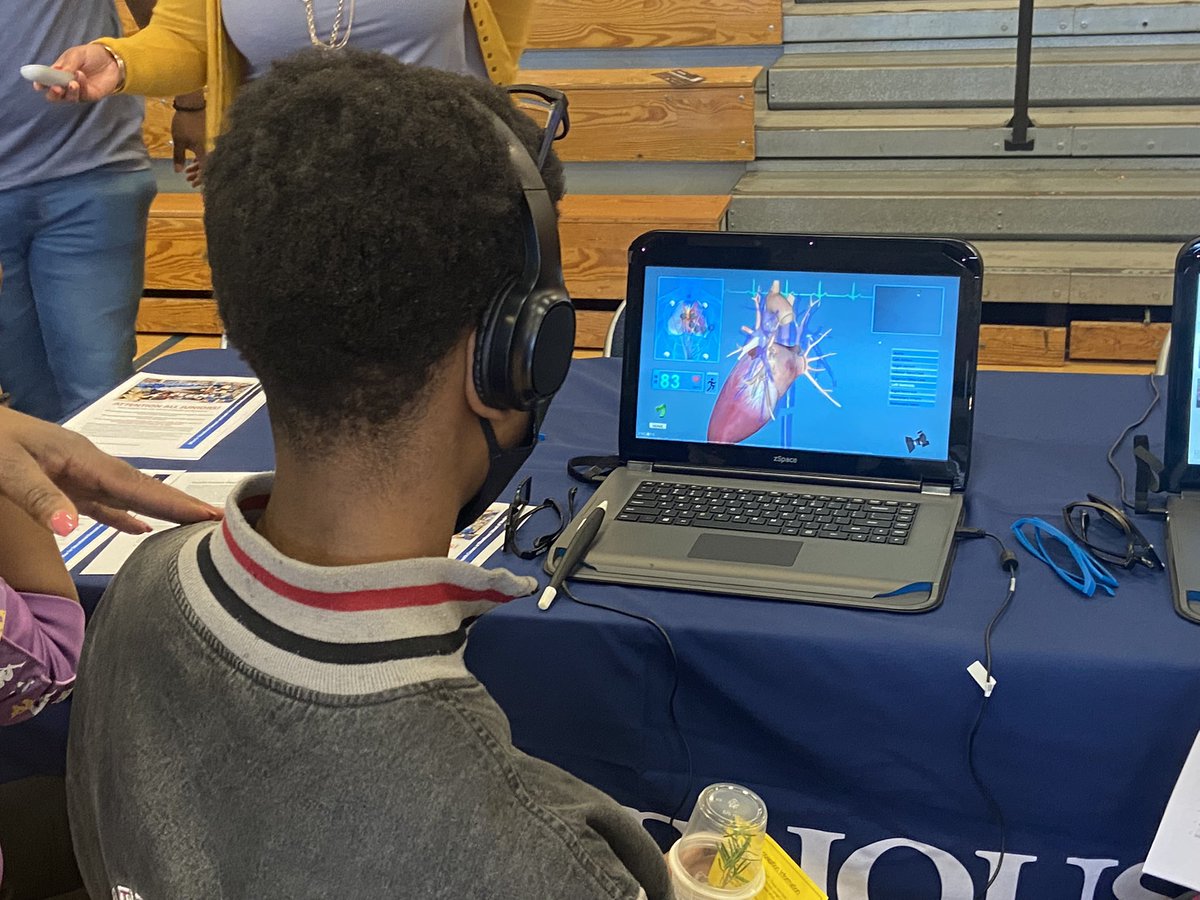 dracyoung_says's tweet photo. What a phenomenal day of Stem exposure! The students were introduced to many stem professions and there was overwhelming sense of eagerness on full display. Thank you @BTW_STEMtastic for making today nothing short of amazing for the @APSWashington legacy builders! #AgStem #STEM https://t.co/RRRIimGrK9
