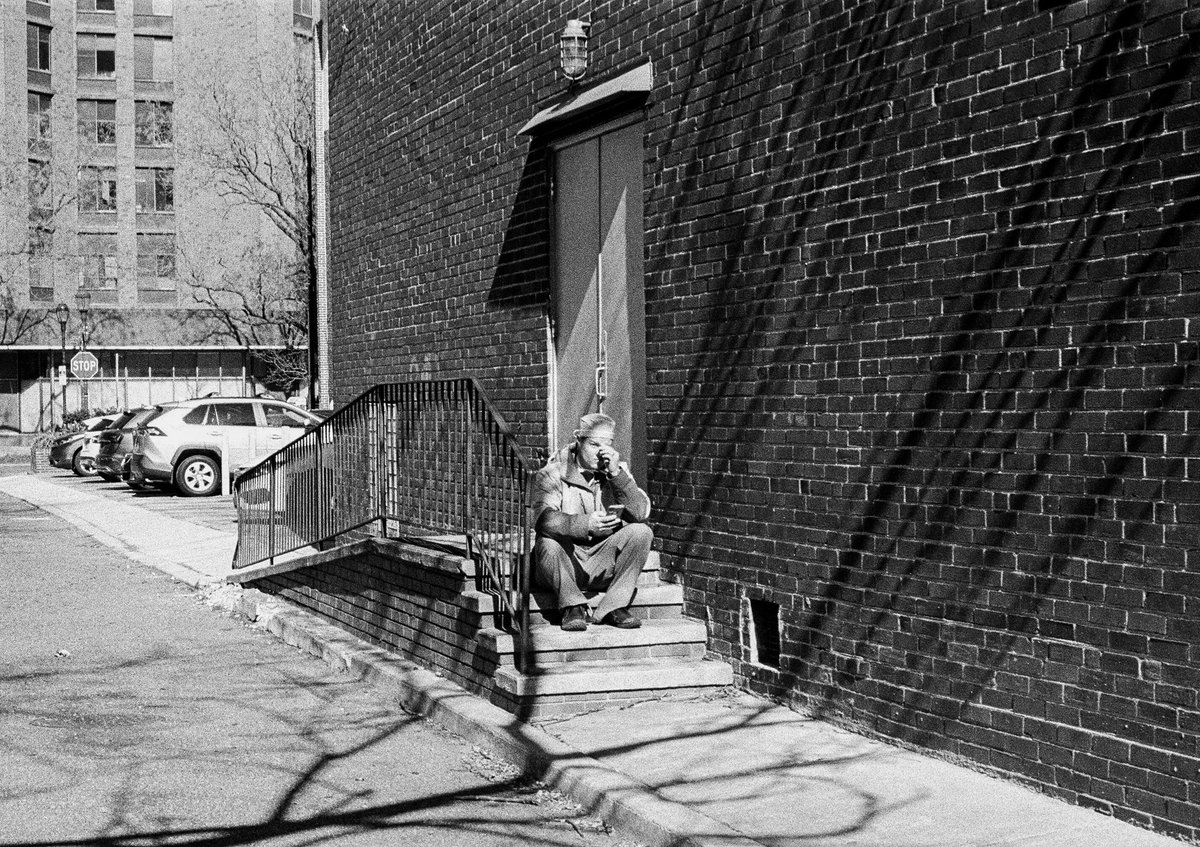 Philly people on Tri-X 400.

#madewithkodak #kodaktrix400 #phillyonfilm #postthepeople