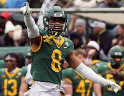 KellyKenyan's tweet photo. After a great talk with @coachkcurtis 
I’m blessed to say that I have received a offer from BAYLOR UNIVERSITY 

@CoachWilson__ @WBWhitson @BrandonDrumm247 @DenisonFB @ahunt90 
#igtbayj https://t.co/r3IVJXnKWq