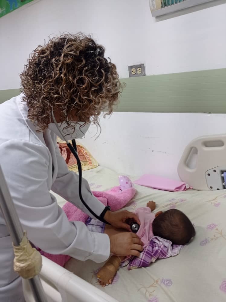 En las relaciones internacionales practicamos nuestra solidaridad con hechos, no con bellas palabras. 
#ChávezVive #ChávezPorSiempre #HéroesDeLaSalud
<a href="/cubacooperaven/">Brigada Médica Cubana en Venezuela</a> <a href="/MINSAPCuba/">Ministerio de Salud Pública de Cuba</a> <a href="/japortalmiranda/">José Angel Portal Miranda</a> <a href="/PardoRegla/">Regla Angulo Pardo</a>
