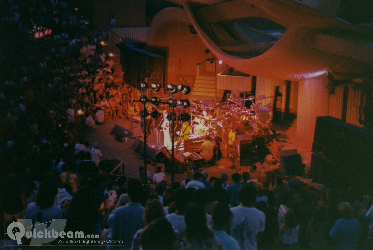 quickbeaminc's tweet photo. We are back to the 1980s at the Paolo Soleri Amphitheater for  #FlashBackFriday 
#Quickbeam #Albuquerque #NewMexico #SantaFe #PaoloSoleri #VintageAudio #Concert https://t.co/6UVgGwvAce
