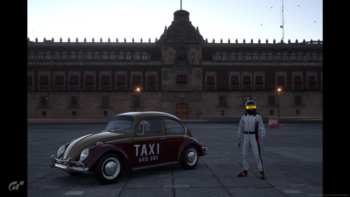 SuperEntiendo's tweet photo. El modo fotografía de #GranTurismo7 es impresionante , aquí unas fotos con todo y bocho de Iron Man en la CDMX , que hizo el @Sergio_Godoy93 https://t.co/HXJL3g6KAV