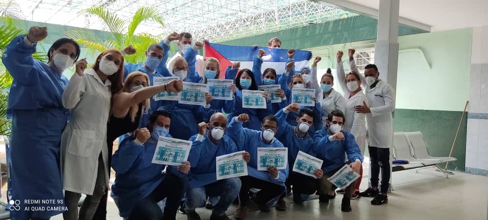 Héroes anónimo que no merecen más reconocimiento que el bienestar de su pueblo y la satisfacción del deber cumplido. 
#ChávezVive #ChávezPorSiempre #HéroesDeLaSalud
<a href="/cubacooperaven/">Brigada Médica Cubana en Venezuela</a> <a href="/MINSAPCuba/">Ministerio de Salud Pública de Cuba</a> <a href="/japortalmiranda/">José Angel Portal Miranda</a> <a href="/PardoRegla/">Regla Angulo Pardo</a>