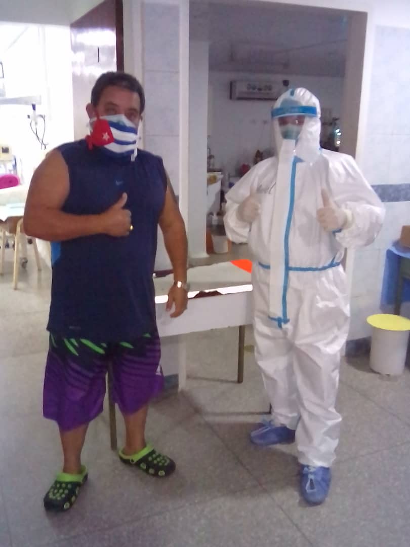 Millones de personas en el mundo claman por tener siempre cercano a un profesional de la salud cubano, reconociendo su altruismo. 
#ChávezVive #ChávezPorSiempre #HéroesDeLaSalud
<a href="/cubacooperaven/">Brigada Médica Cubana en Venezuela</a> <a href="/MINSAPCuba/">Ministerio de Salud Pública de Cuba</a> <a href="/japortalmiranda/">José Angel Portal Miranda</a> <a href="/PardoRegla/">Regla Angulo Pardo</a>