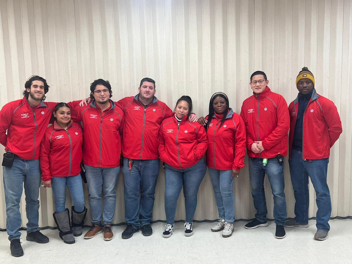 So thankful to work with these talented people every day. Thank you for all you do not only for our business…. but for our teams! #2451 #OnlyTheBestComeOutOfFlushing <a href="/AElaigu32/">Amos Elaigu</a> <a href="/DannyKTGT/">Danny Kim</a> <a href="/LisaThomasTGT/">Lisa Thomas</a> <a href="/maria_chav_t/">Maria Chavez</a> <a href="/CarlinGianlucca/">Gianlucca Carlin</a> <a href="/StephnySales/">𝚂𝚝𝚎𝚙𝚑𝚊𝚗𝚢</a> <a href="/daniel2o11/">Andy Martinez</a> @NicoleTonnessen