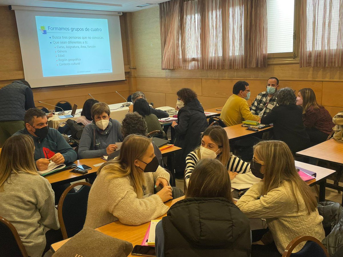 jesuitinas's tweet photo. 13 profesores de nuestros colegios están formándose estos días en Bilbao como Especialistas en Aprendizaje Cooperativo. 

Y lo hacen de las manos de David W. Johnson, padre (junto a su hermano) del #AprendizajeCooperativo https://t.co/MkqlG5AT0H