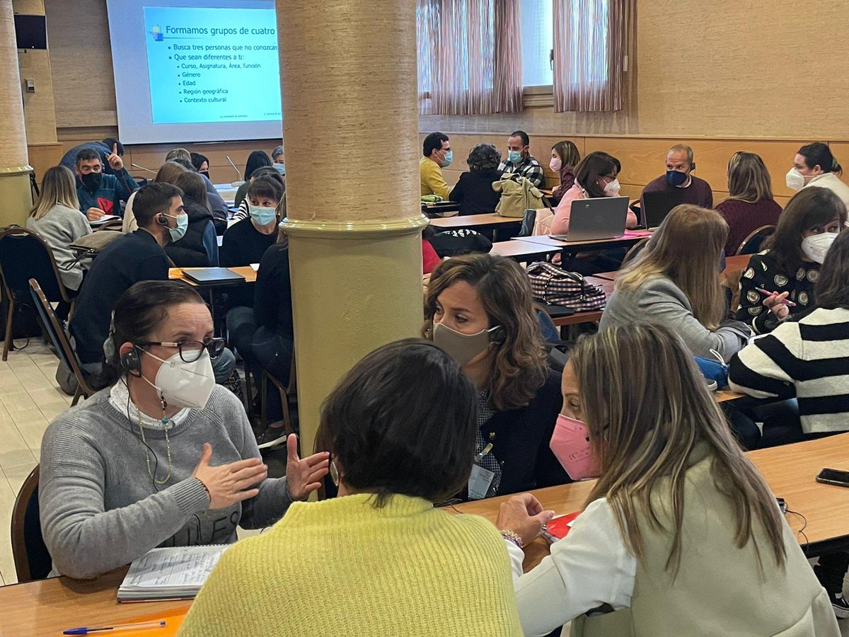 jesuitinas's tweet photo. 13 profesores de nuestros colegios están formándose estos días en Bilbao como Especialistas en Aprendizaje Cooperativo. 

Y lo hacen de las manos de David W. Johnson, padre (junto a su hermano) del #AprendizajeCooperativo https://t.co/MkqlG5AT0H