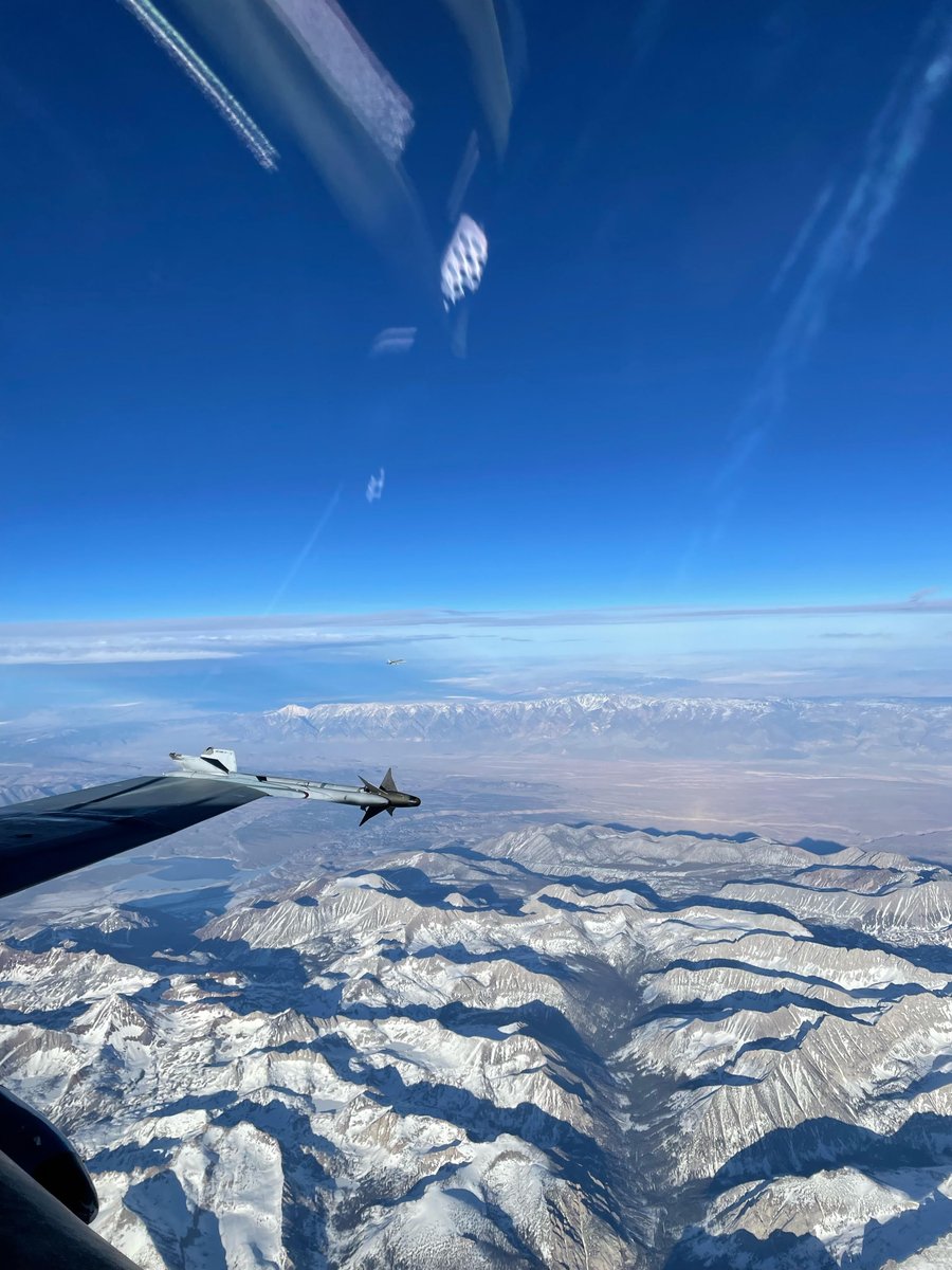 RCAF_ARC's tweet photo. #RCAF members from #4Wing #ColdLake are transiting down south for the start of #ExCOUGARSOUTH22. @MCASMiramarCA will be hosting the squadrons for the month of March while they conduct fighter pilot training upgrades and advanced tactical flying. https://t.co/AVHny0f0jY