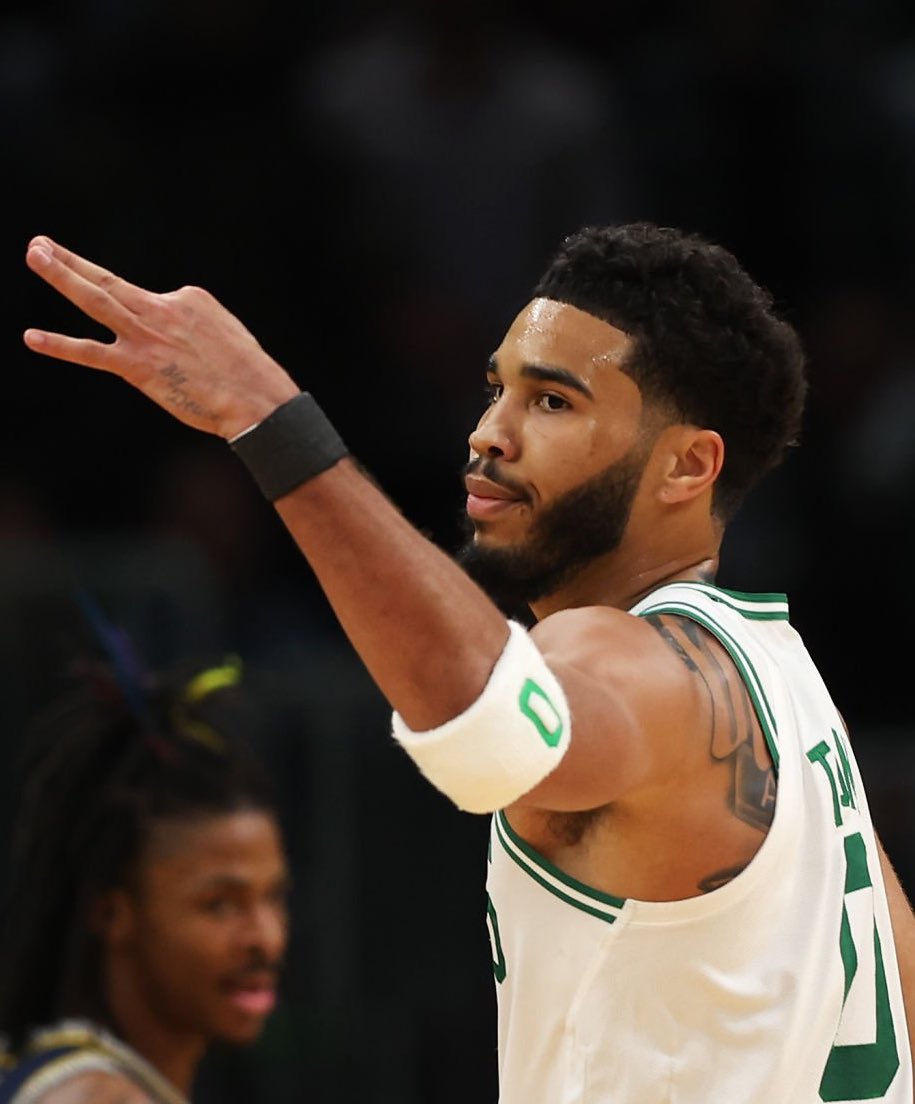 TheDunkCentral's tweet photo. Jayson Tatum over his last 5 games: 

30.0 PPG
7.4 RPG 
5.0 APG
45.1% FG
86.8% FT https://t.co/YS7IFVYQB6