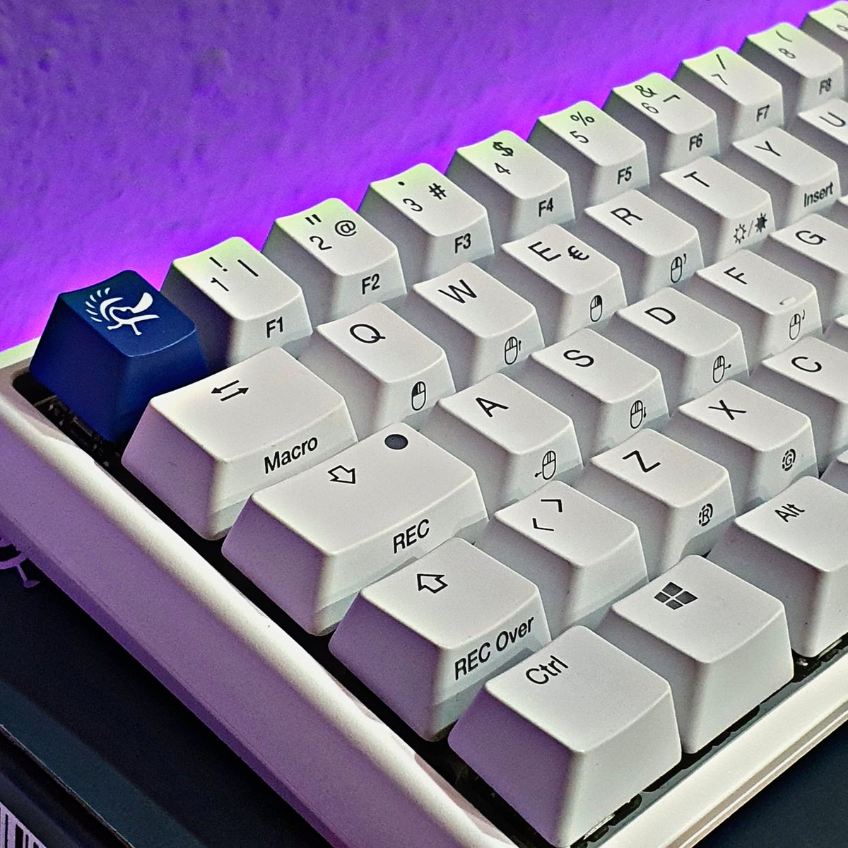 BaritasConB tweet media