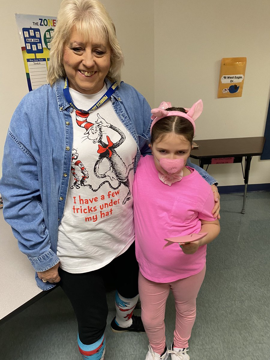zumprogress's tweet photo. Dress like your favorite book character day! Clifford, Dog Man, Piggy and more!!! Great week celebrating reading FUN! #PSEreads https://t.co/Nt6l9vhJVB