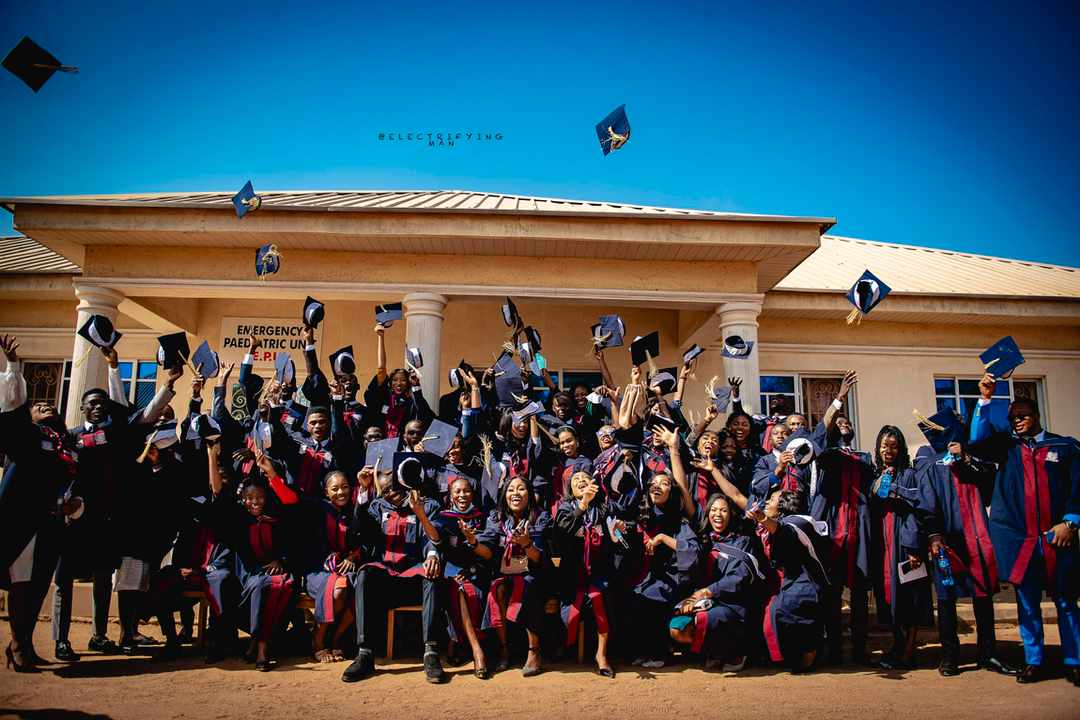 BHUMSA_'s tweet photo. Oh how time flies. Another 8 years has come and gone. It is always a bittersweet experience to watch you guys leave because to most of us, you are family but we're happy for you as you're about to embark on another chapter of your lives.
💗 https://t.co/2WAOlk6tGt
